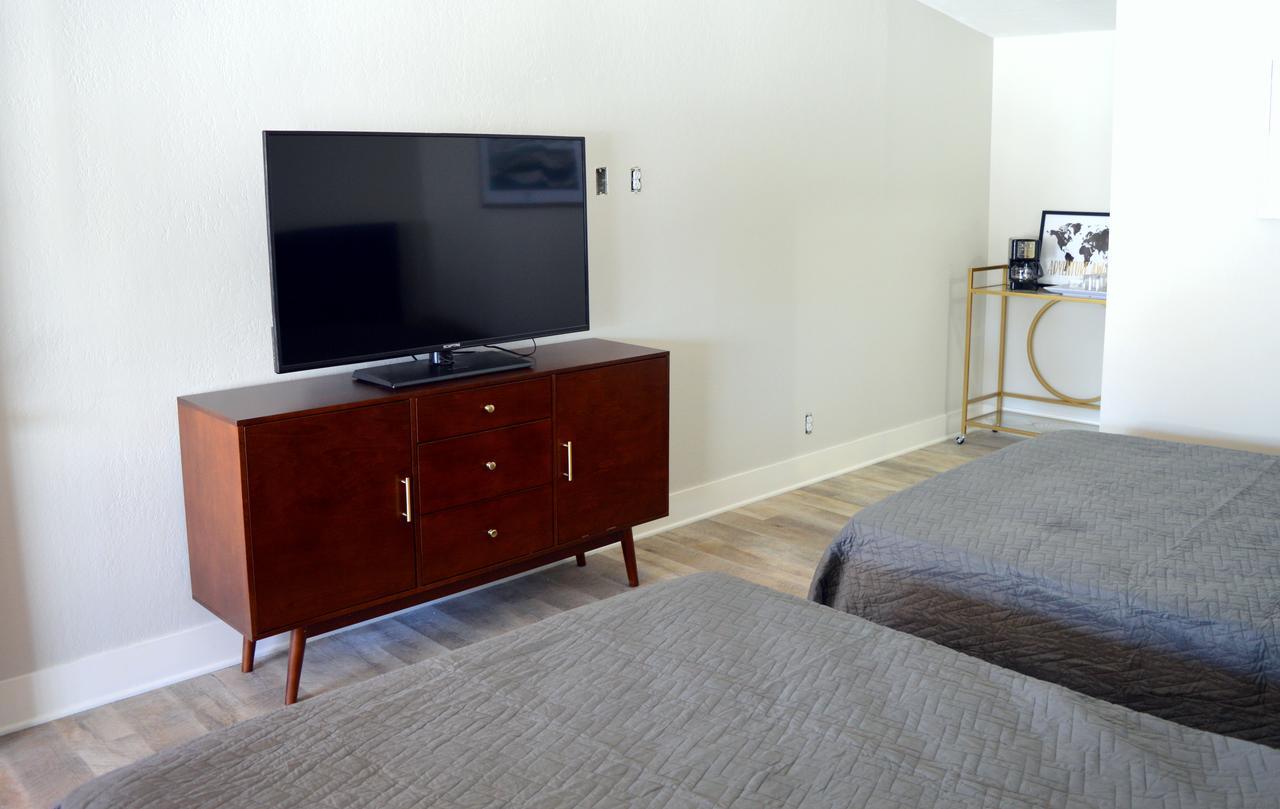 Coastal Suites Resort Beulah Екстер'єр фото