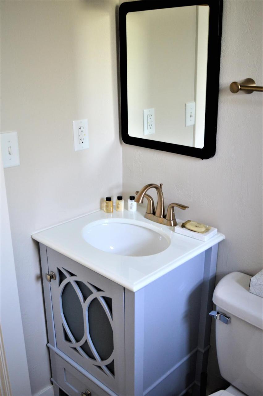 Coastal Suites Resort Beulah Екстер'єр фото